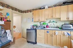 35 Oak St, Lowell, MA 01852 - Photo 14