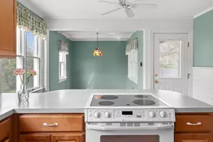 557 Main St, West Newbury, MA 01985 - Photo 10