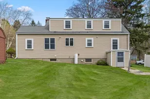 557 Main St, West Newbury, MA 01985 - Photo 2