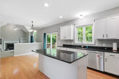 206 Washington St, Northbridge, MA 01534 - Photo 10