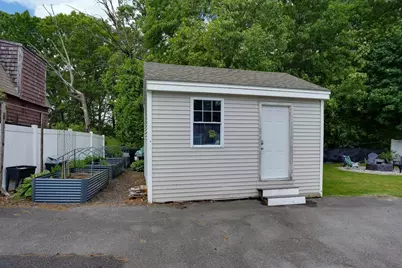 55 Rumford St, Lowell, MA 01852 - Photo 28