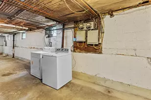 2179 Centre St, Boston, MA 02132 - Photo 18