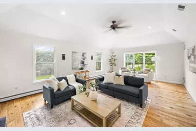 4 Skyview Dr, Walpole, MA 02081 - Photo 4