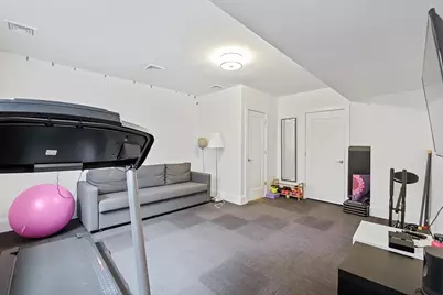 39 Elmwood St #3, Somerville, MA 02144 - Photo 22