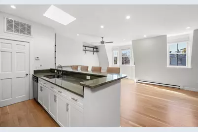 31 Concord Sq #4, Boston, MA 02118 - Photo 6