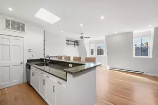 31 Concord Sq, Boston, MA 02118 - Photo 6