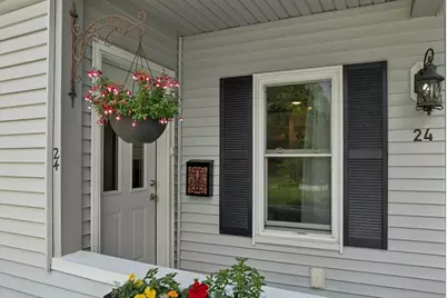 24 Chester Street, Amesbury, MA 01913 - Photo 4