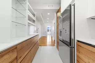 239 Commonwealth Ave, Boston, MA 02116 - Photo 12
