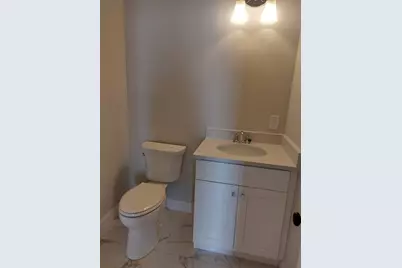 19B Crownshield #19B, Uxbridge, MA 01569 - Photo 8