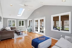 4 Edsel Dr, Burlington, MA 01803 - Photo 12