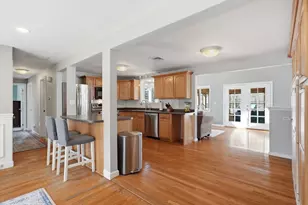 4 Edsel Dr, Burlington, MA 01803 - Photo 8