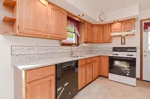 100 St Nicholas Ave, Worcester, MA 01606 - Photo 4