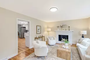167 Center St, Groveland, MA 01834 - Photo 4