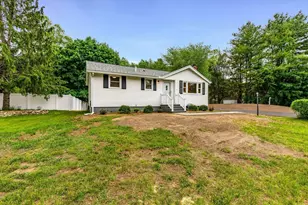 167 Center St, Groveland, MA 01834 - Photo 1