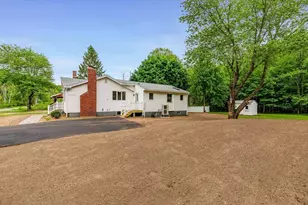 167 Center St, Groveland, MA 01834 - Photo 2
