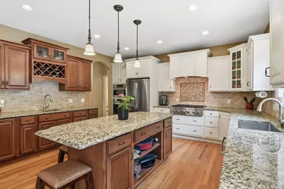 25 Pondview Dr, East Longmeadow, MA 01028 - Photo 12