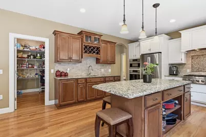 25 Pondview Dr, East Longmeadow, MA 01028 - Photo 16