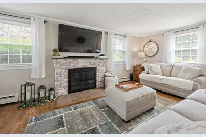 27 Linwood Dr, Wilbraham, MA 01095 - Photo 10