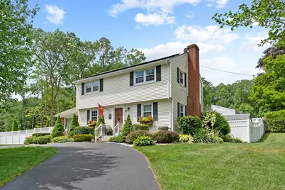27 Linwood Dr, Wilbraham, MA 01095 - Photo 1