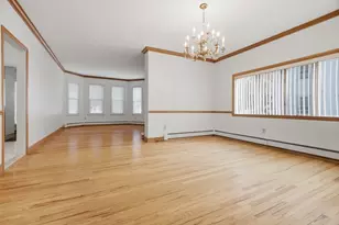 37 Washington Ave, Waltham, MA 02453 - Photo 4