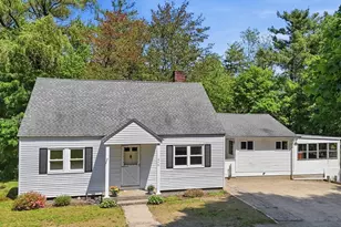 572 Massachusetts Ave, Lunenburg, MA 01462 - Photo 2