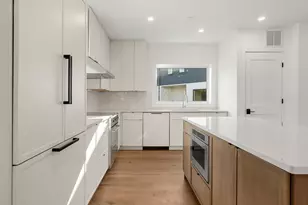 4 Elm St, Newton, MA 02465 - Photo 6