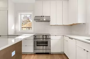 4 Elm St, Newton, MA 02465 - Photo 4