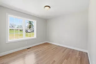 10 Foster Rd, West Brookfield, MA 01585 - Photo 24