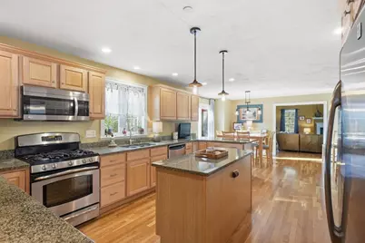 10 Rolling Meadows, Haverhill, MA 01832 - Photo 4