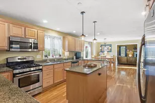 10 Rolling Meadows, Haverhill, MA 01832 - Photo 4