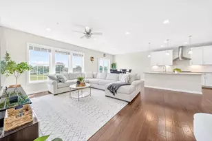 61 Aspen Way, Hopkinton, MA 01748 - Photo 2