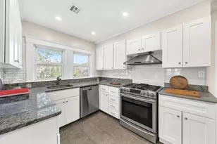 15 Noble St, Newton, MA 02465 - Photo 6
