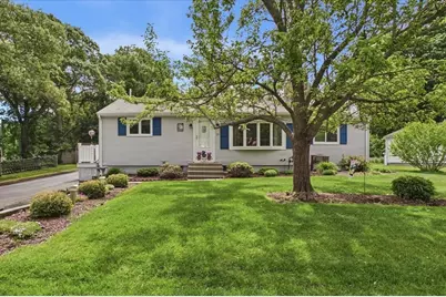 13 Thrush Ave, Plymouth, MA 02360 - Photo 2