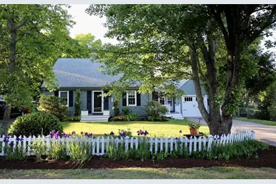86 Taunton St, Lakeville, MA 02347 - Photo 4