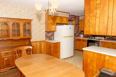 77 Granville Ave, Chicopee, MA 01013 - Photo 12