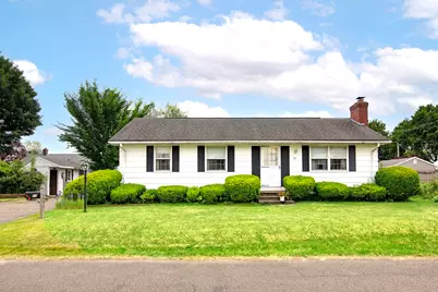 77 Granville Ave, Chicopee, MA 01013 - Photo 2