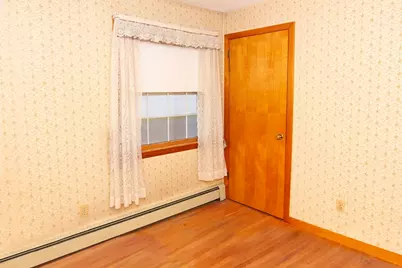77 Granville Ave, Chicopee, MA 01013 - Photo 22