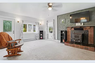 24 Henry St, Mansfield, MA 02048 - Photo 10