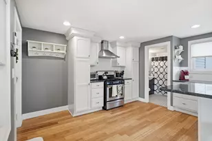 31 Walnut St, Dedham, MA 02026 - Photo 8