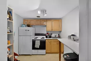 1071 Beacon St, Brookline, MA 02446 - Photo 8