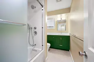 10 Eustis St, Cambridge, MA 02140 - Photo 18