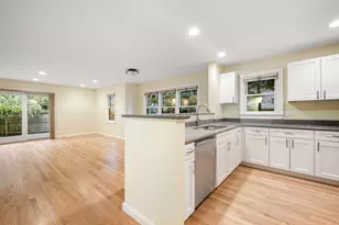 10 Eustis St, Cambridge, MA 02140 - Photo 6