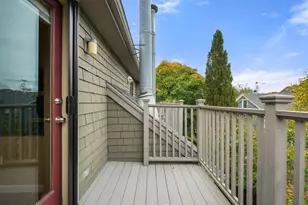 10 Eustis St, Cambridge, MA 02140 - Photo 22