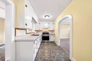 1158 Victoria St, New Bedford, MA 02745 - Photo 6