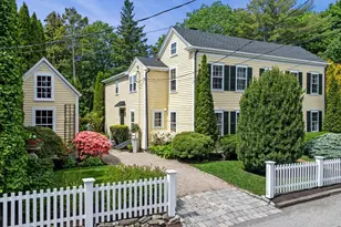 27 Waldron St, Marblehead, MA 01945 - Photo 2