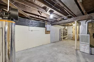 111 Breckwood Blvd, Springfield, MA 01119 - Photo 30