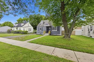 111 Breckwood Blvd, Springfield, MA 01119 - Photo 2