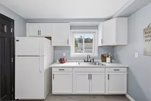 111 Breckwood Blvd, Springfield, MA 01119 - Photo 10