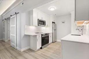 131 Park Dr, Boston, MA 02215 - Photo 8