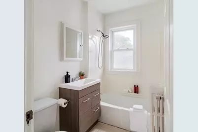 304-306 Cummins Highway #3, Boston, MA 02131 - Photo 16